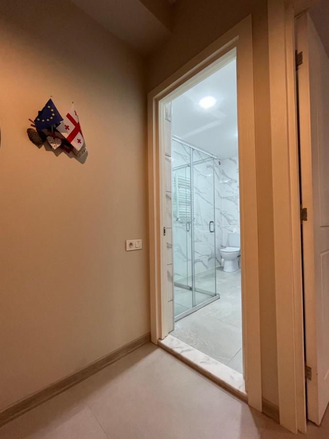 Izo'S Home Κουτάισι Εξωτερικό φωτογραφία